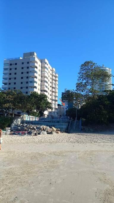 Apto Praia Do Tombo Guaruja Luaran gambar
